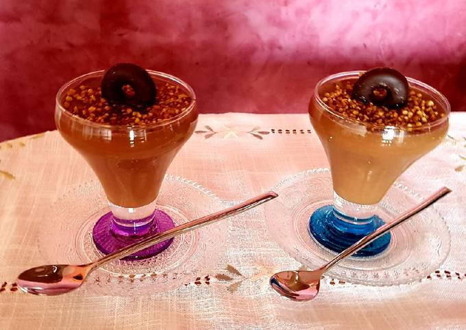 Postre de turrón de chocolate negro a la naranja