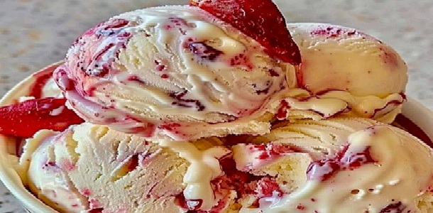 Helado de fresa con vainilla ufff